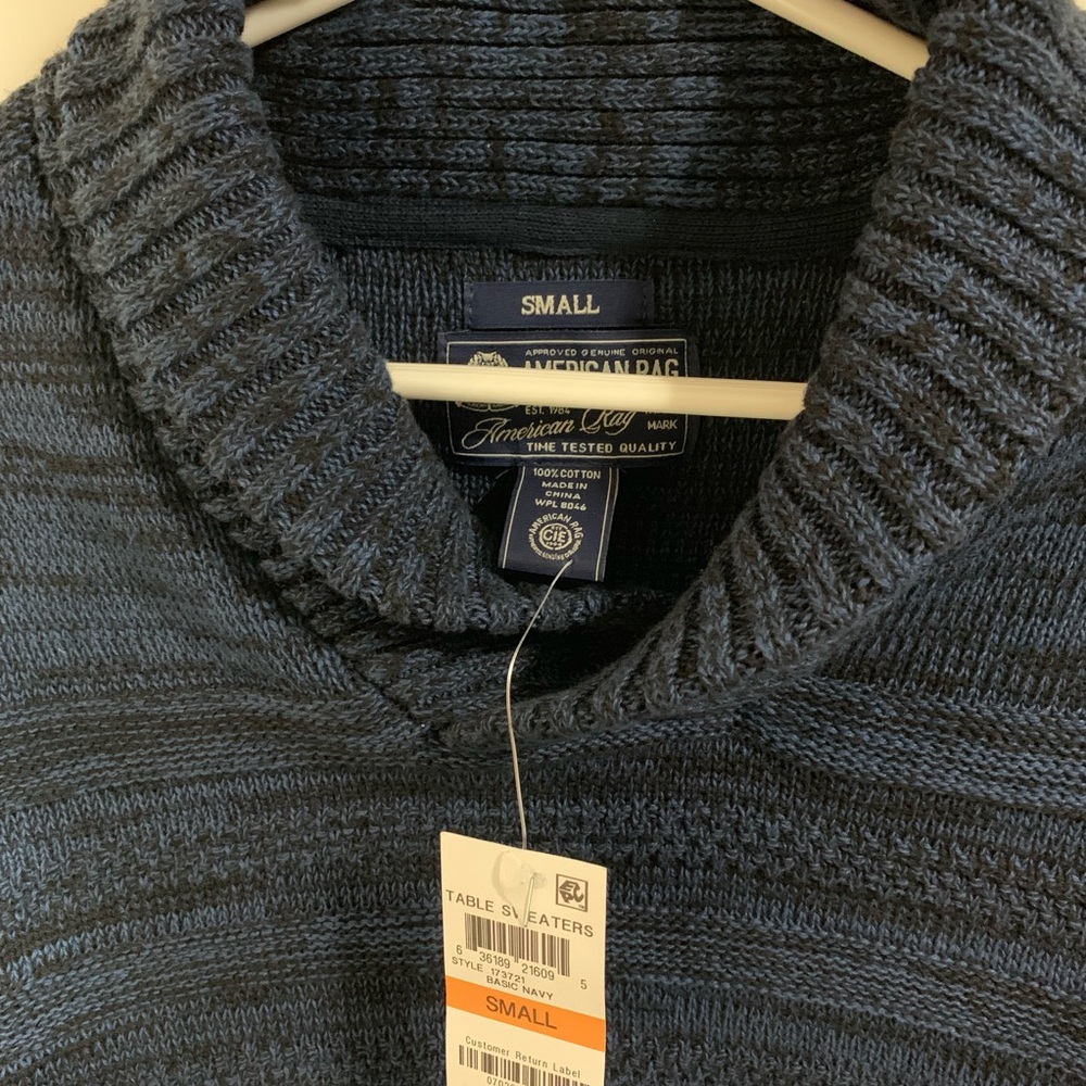 American Rag navy blue sweater - Picture 3 of 3